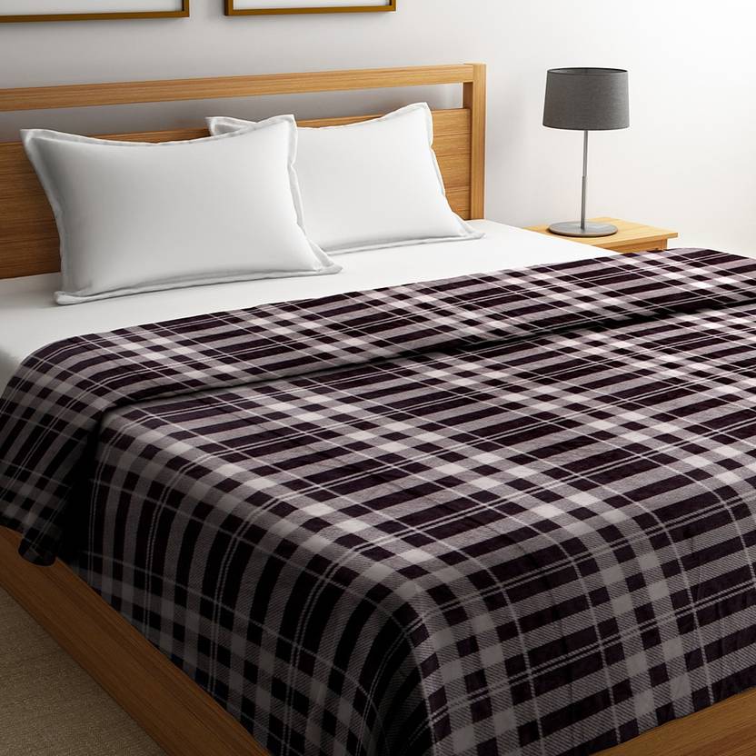 PORTICO NEW YORK Checkered Double Coral Blanket for  Heavy Winter