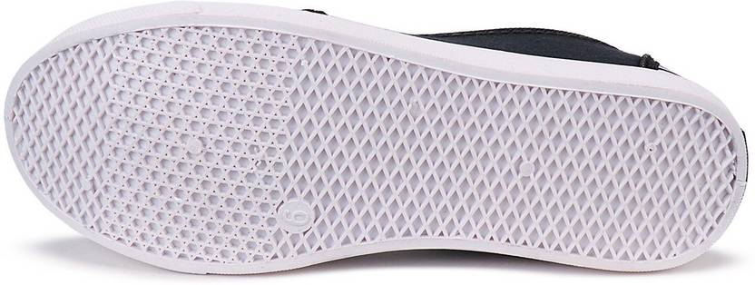 Latest New Collection Comfortable Sneakers Sports Slip On Sneakers For Women  (Black, White)