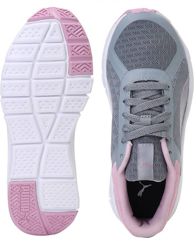 Trackracer 2.0 Wn's Running Shoes For Women  (Grey)