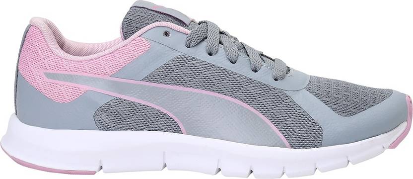 Trackracer 2.0 Wn's Running Shoes For Women  (Grey)