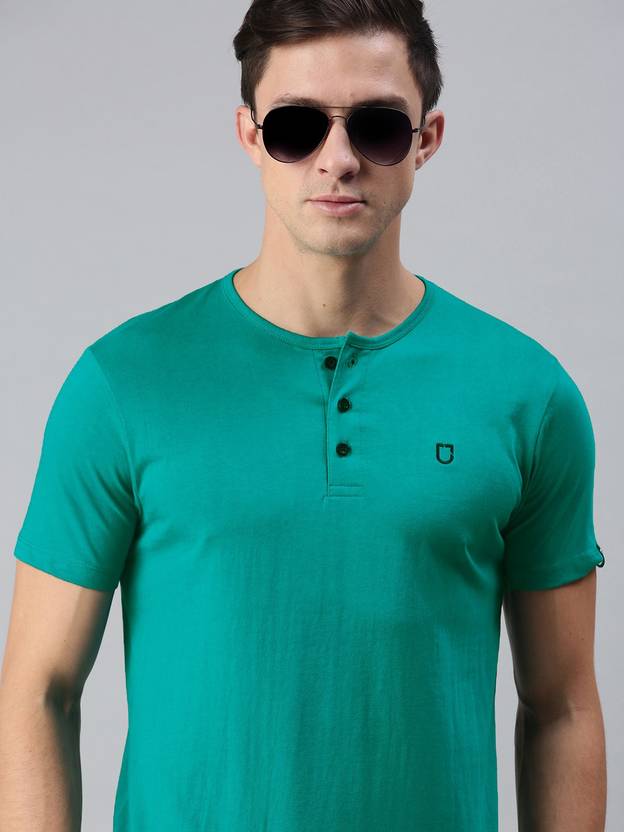 Urbano Fashion Men Solid Henley Neck Pure Cotton Green T-Shirt