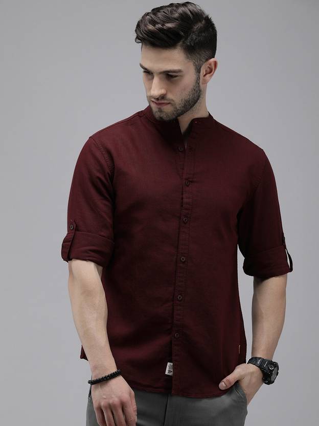Men Regular Fit Solid Spread Collar Casual Shirt