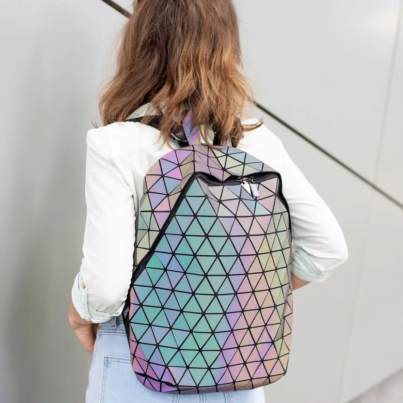buddle Geometric Luminous Reflection Backpack (Multicolor) 20 L Laptop Backpack Silver - Image 8