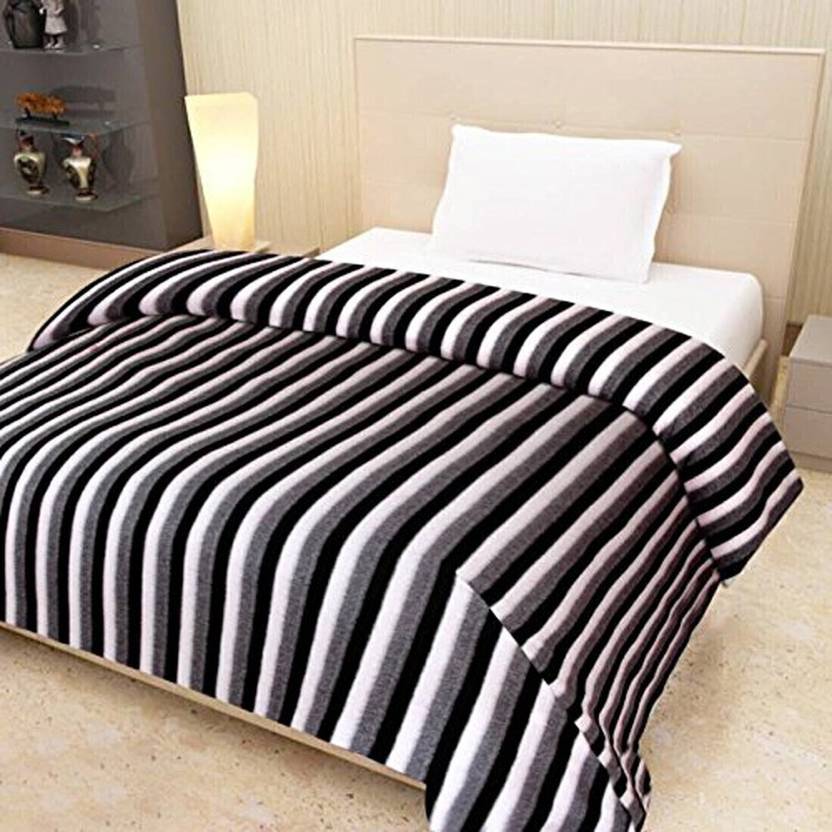 SPANGLE Printed Single Fleece Blanket for  Mild Winter