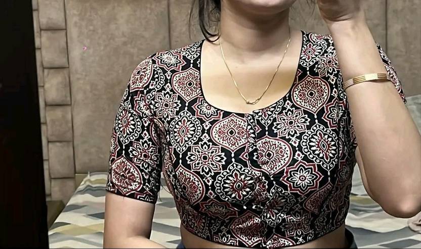 Ahriz Round Neck Women Blouse