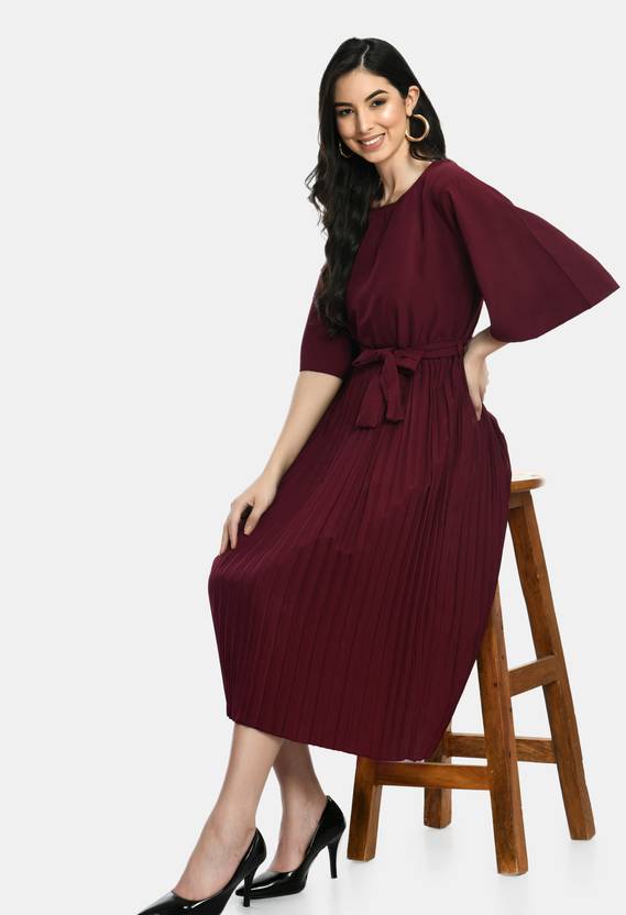 Absorbing Women Pleated Maroon Below Knee Dress