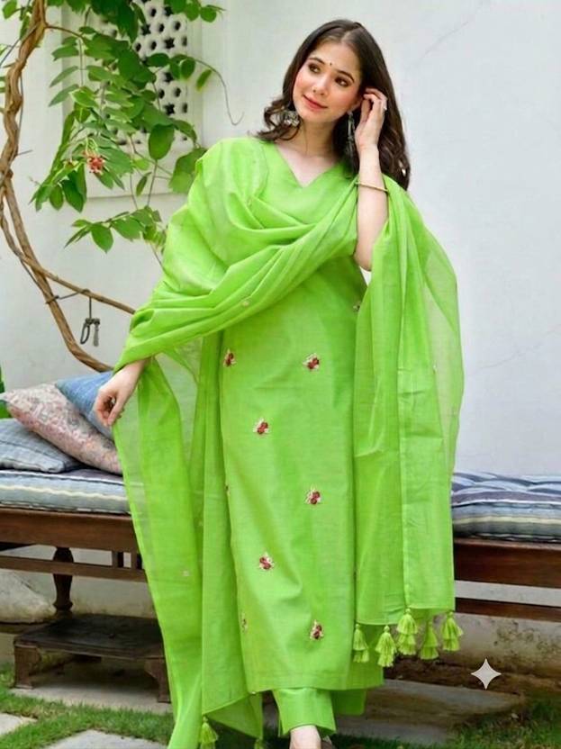 Aatvi Women Cotton Blend Kurta Pant Dupatta Set