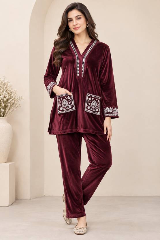 Hautemoda Women Velvet Kurta Palazzo Set