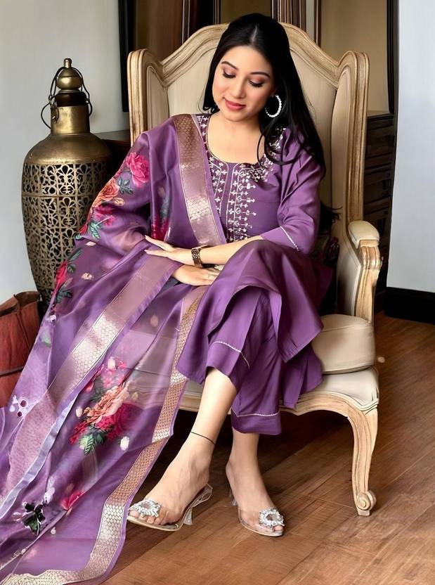 Ghunawali Women Kurti Pant Dupatta Set