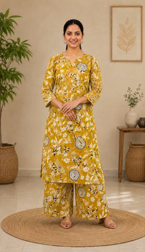 Aakasya Women Kurta Palazzo Set