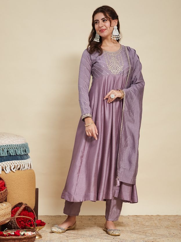 MOKOSH Women Pure Silk Kurta Pant Dupatta Set - Image 9