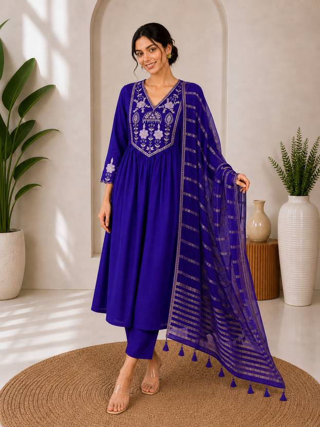 Ghunawali Women Kurta Pant Dupatta Set