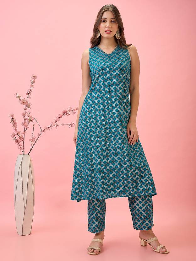 Click to enlarge Globus Women's Ethnic Sets at minimum 70% Discount