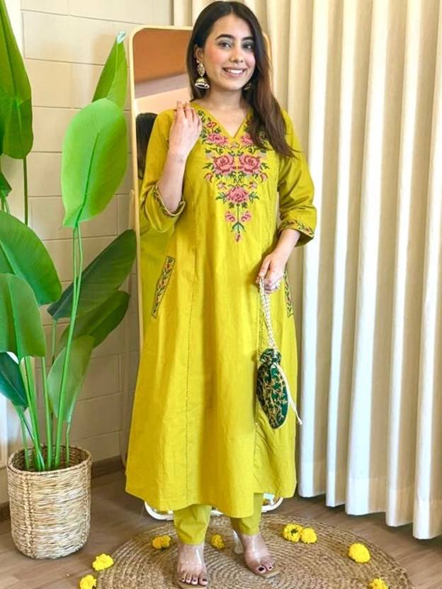 Vivisha Women Viscose Rayon Kurta Pant Set