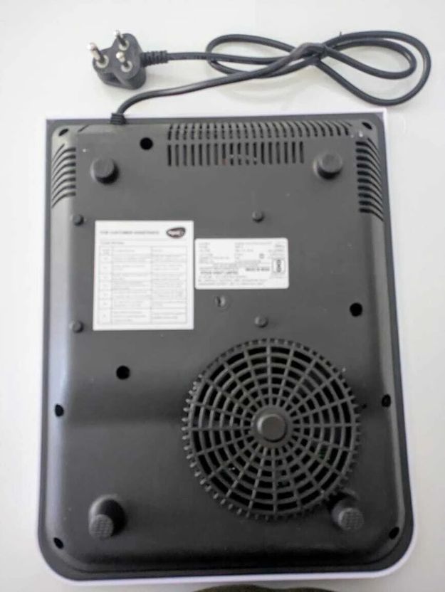 Pigeon 2100W Induction Cooktop Silver - Image 3