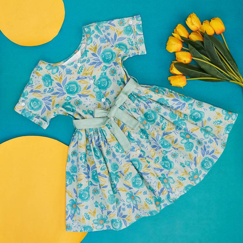 Akkriti by Pantaloons Girls Below Knee Casual Dress