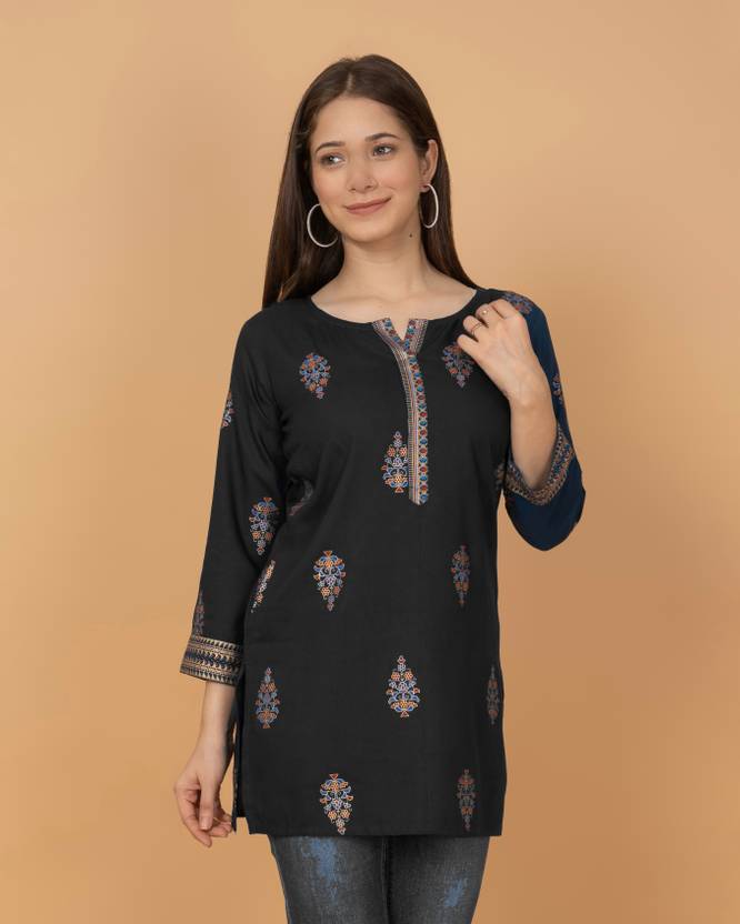 Ramratan Women Solid Viscose Rayon Straight Kurta  (Black)