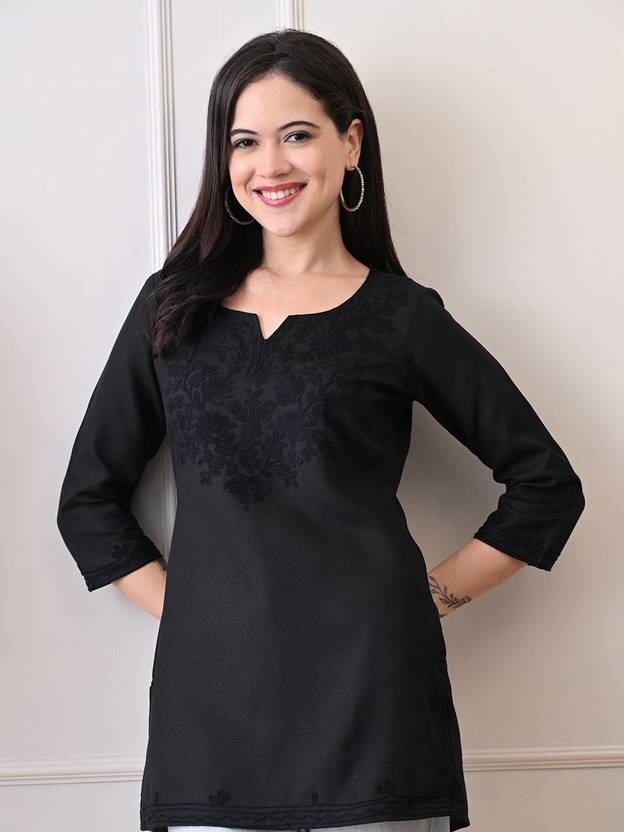 Akshatani Women Embroidered Straight Kurta
