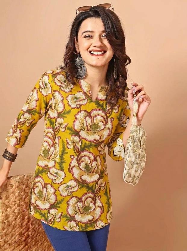 Pjyot by Surhi Women Floral Print Straight Kurta