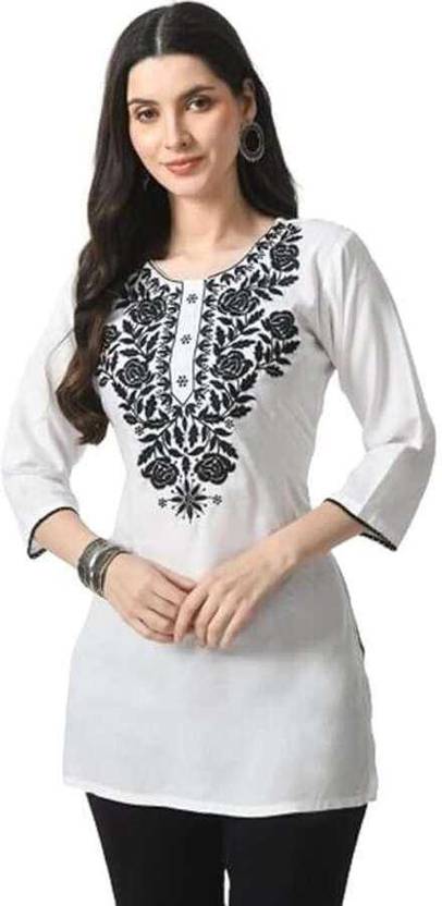Indonium Women Embroidered Straight Kurta