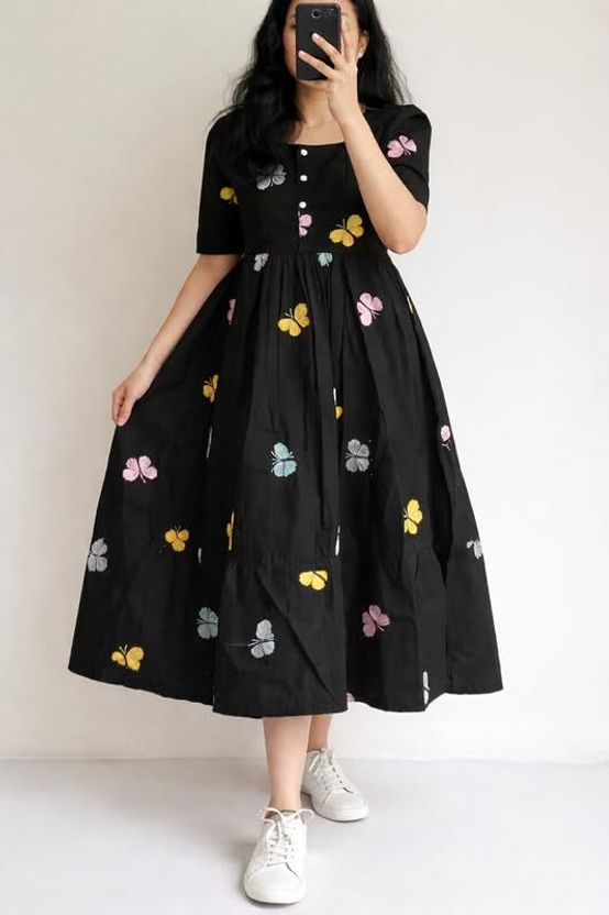 Guljar Black Flared Kurta for Women - Image 1
