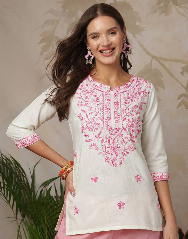 Divastri Embroidered Georgette Straight Kurta for Women