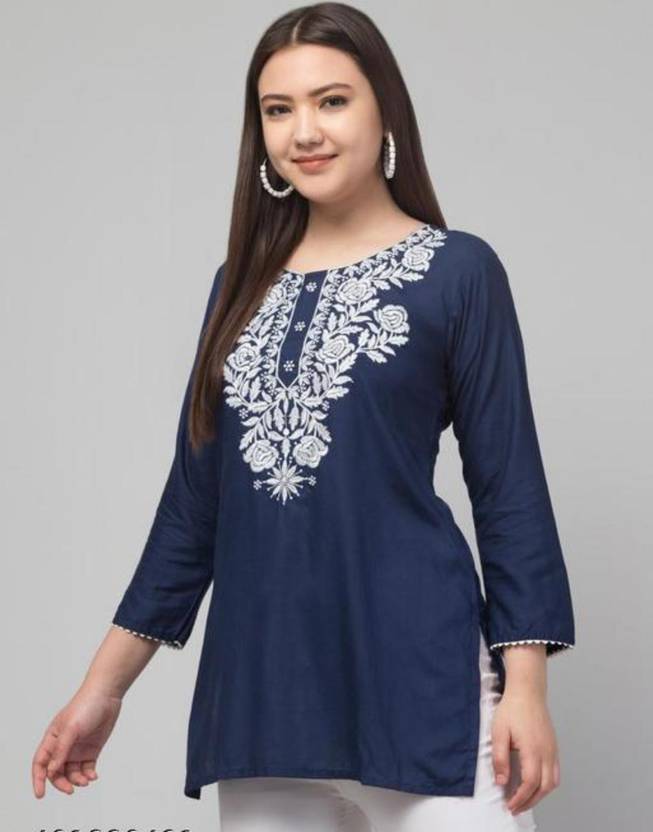 ILMA CREATION Women Embroidered Straight Kurta