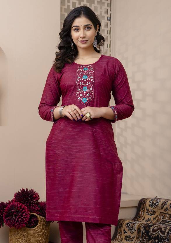 AuzaSho Collection Self Design Cotton Blend Straight Kurta for Women