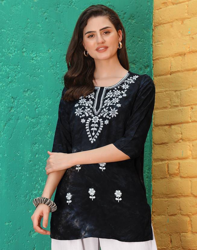 Divastri Embroidered Cotton Blend Straight Kurta for Women