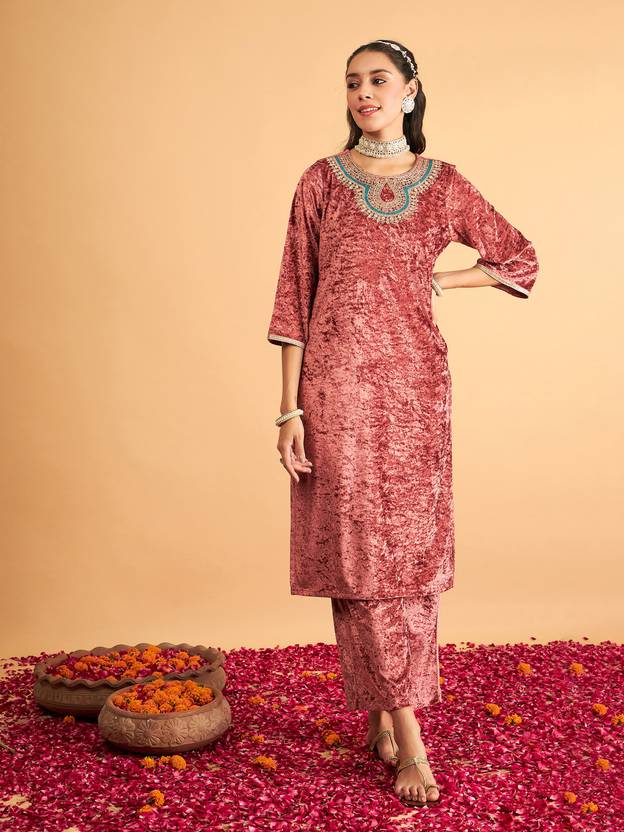 Shae by SASSAFRAS Women Embroidered Straight Kurta