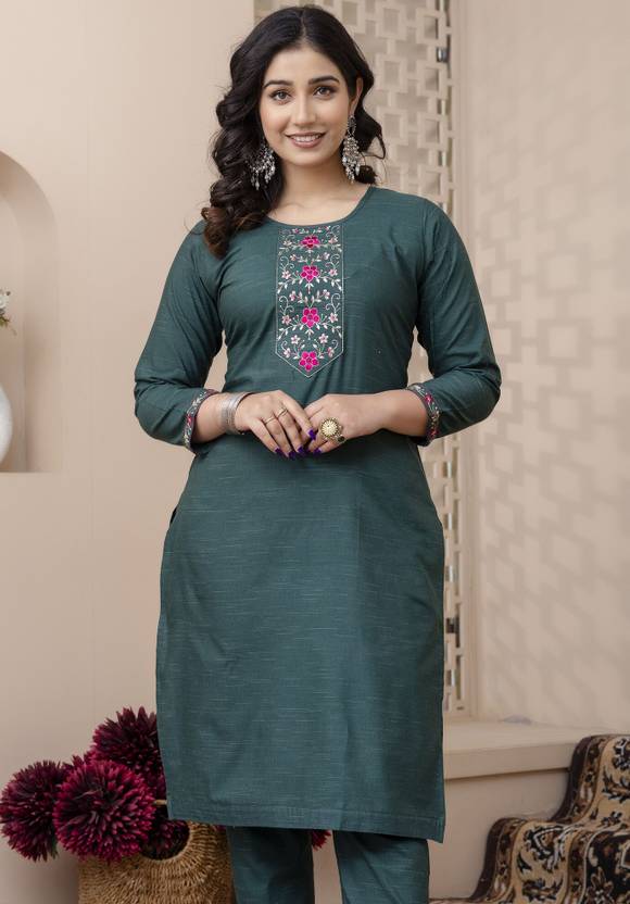 AuzaSho Collection Self Design Cotton Blend Straight Kurta for Women