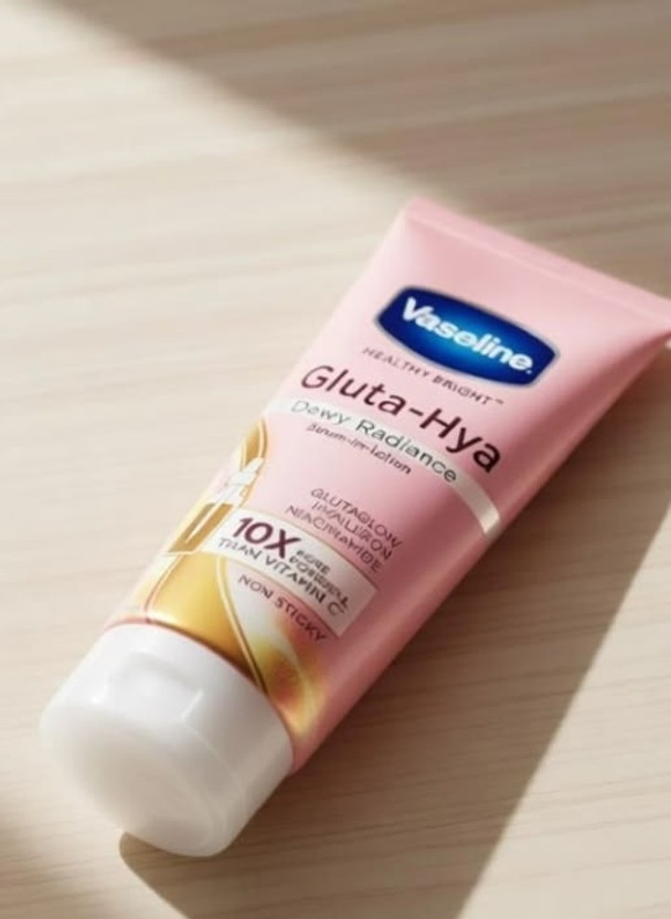 Vaseline Gluta Dewy Radiance Lotion Bright Glowing Skin