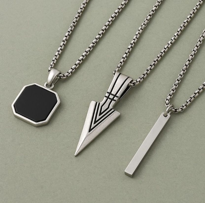 RAPPERSSHOP Three-Ring Pendant Necklace - Image 6