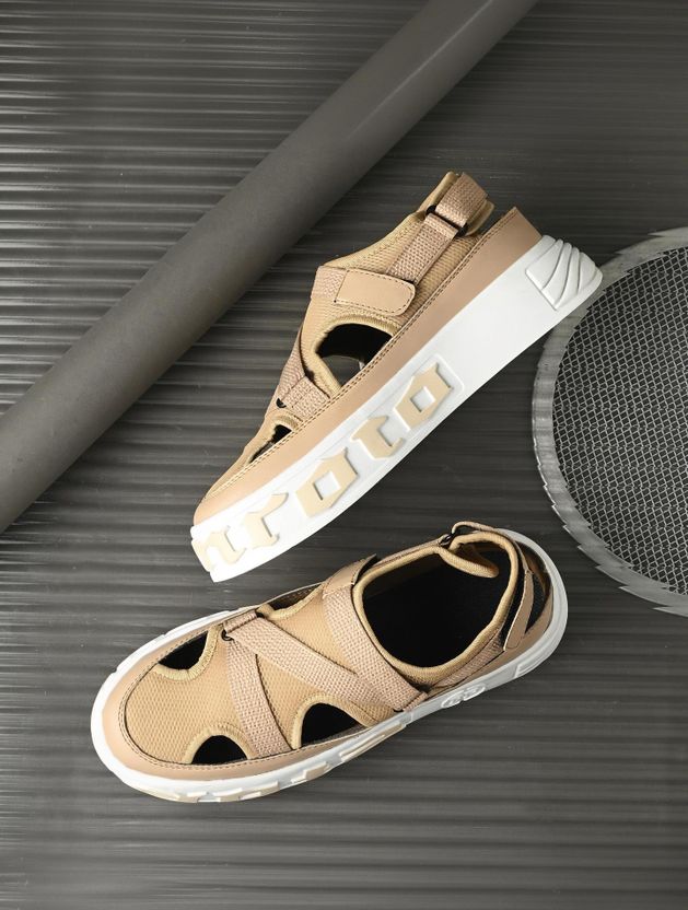 Xtoon Men Sandals - Image 9