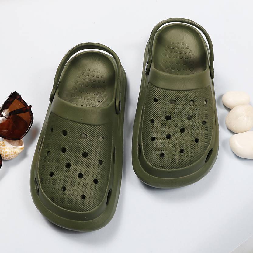 MOZAFIA Men Clogs Sandal