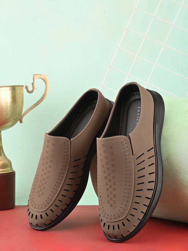 INVICTUS Men Sandal