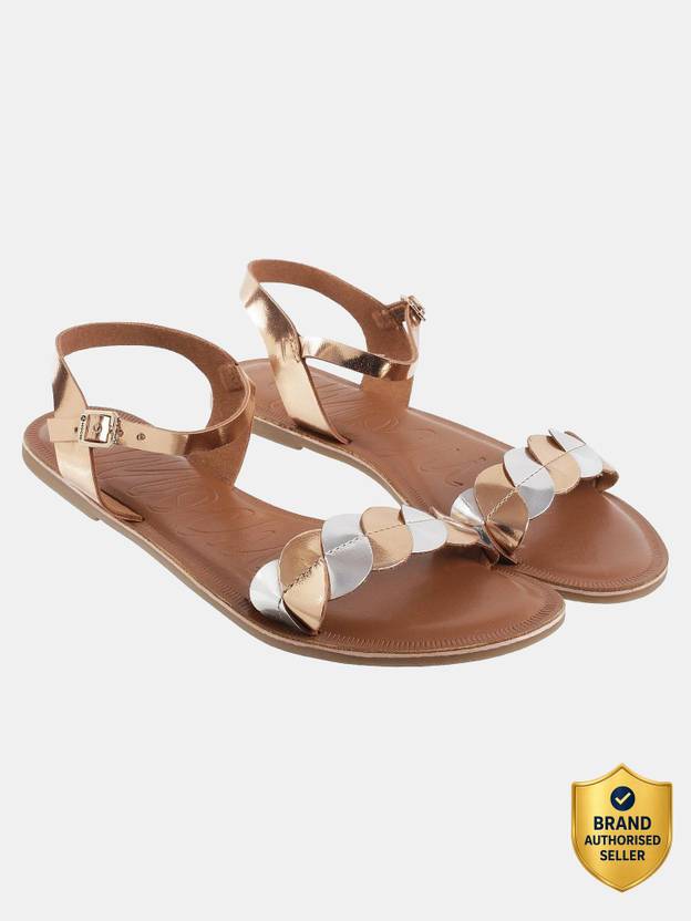MOCHI Women Gold-TonedEmbellishedOpenToe Flats Sandal