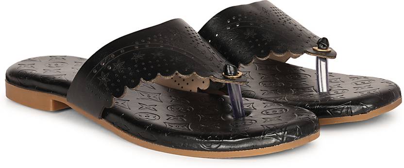 COMMANDER Women Flats Sandal