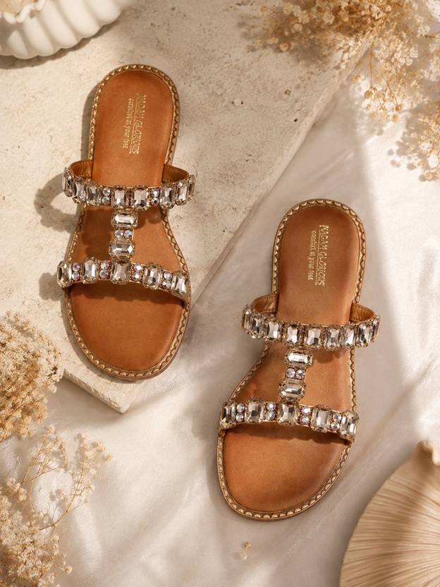 madam glorious Women Casual Sandal