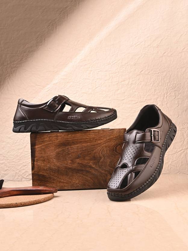 KASTAVA Men Casual