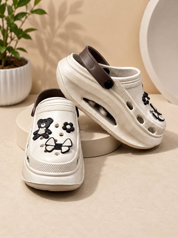 zoombie Women Clogs