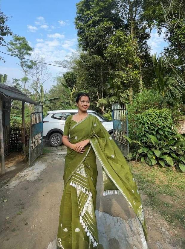 VARCREATION Woven, Floral Print Mekhela Chador Silk Blend Saree