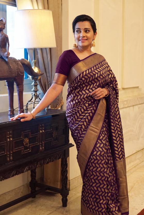 YUGLY Woven Banarasi Pure Silk Saree