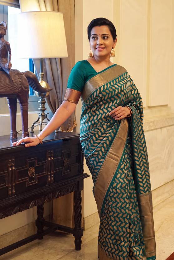 YUGLY Woven Banarasi Pure Silk Saree