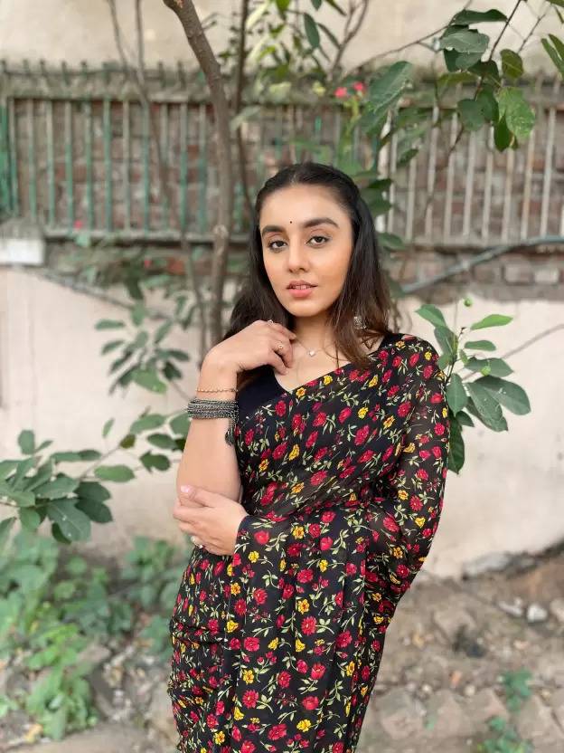 BLEESBURY Printed, Checkered, Geometric Print, Graphic Print, Paisley, Self Design Daily Wear Chiffon, Georgette Saree