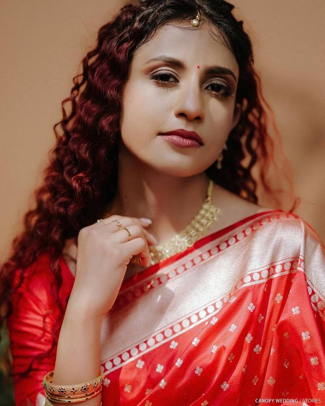 Zarrafashion Self Design Banarasi Art Silk Saree