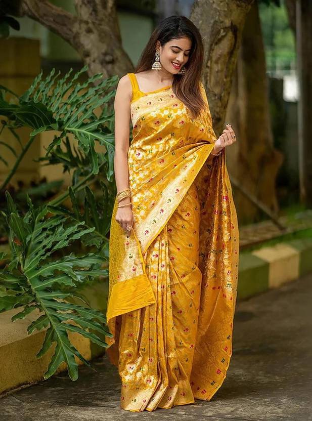 AMRUTKALA SAREES Woven, Floral Print, Self Design Banarasi Silk Blend Saree