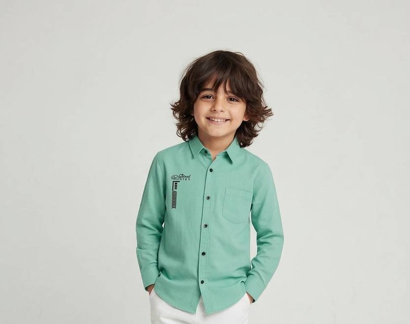 FRAUS Boys Regular Fit Solid Spread Collar Casual Shirt