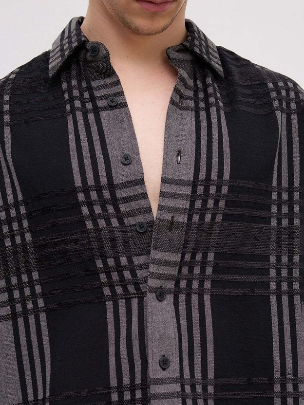 VASTRADO Men Oversized Checkered Shirt - Image 3