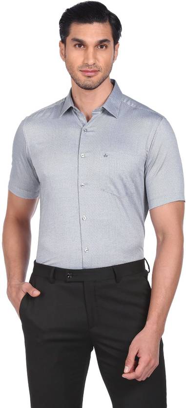 Men Regular Fit Solid Spread Collar Formal Shirt